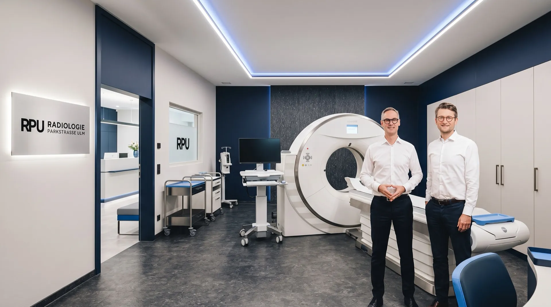 Dr. May und Dr. Sinn im CT-Raum der Radiologie Parkstrasse Ulm